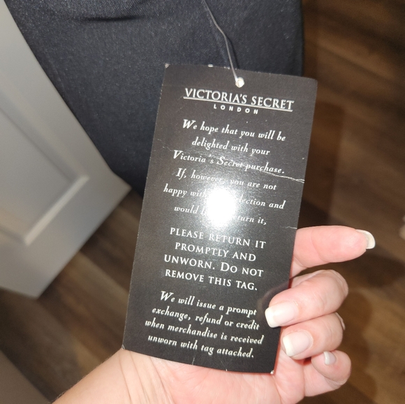 VS Vintage elegant black dress with back cut out. SZ 8 PTP- 15 Length 55 inches - Picture 3 of 6